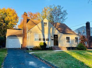 357 Whitewood Rd, Union, NJ 07083
