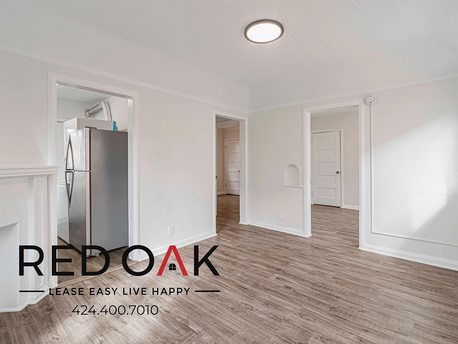 ~1 Month FREE~ Inviting One Bedroom with Stylish Floors, Ample Storage, and Natural Light ~ In Ea... — Photo 4