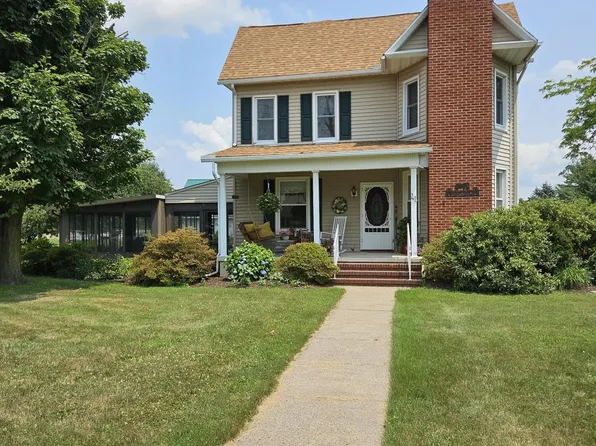 41 Bomboy Ln, Berwick, PA 18603