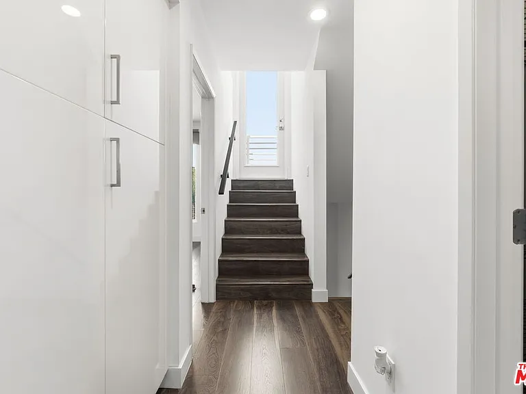 6021 W Beachwood Ln — Photo 14