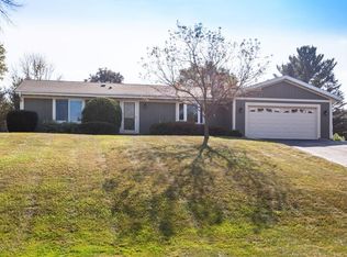 W273S8700 Lakeside Dr, Mukwonago, WI 53149