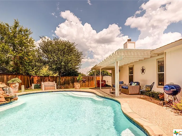 703 Prospector Trl — Photo 36