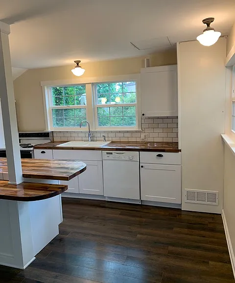 NW Highland Dr — Photo 18