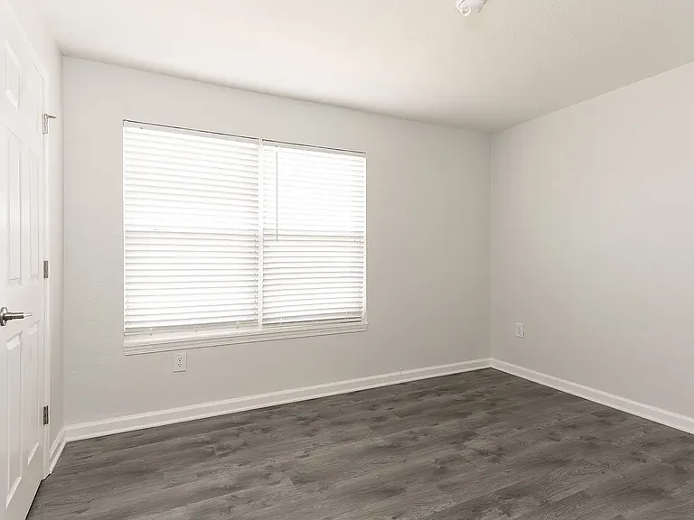 3833 Hoosier Woods Ct — Photo 17