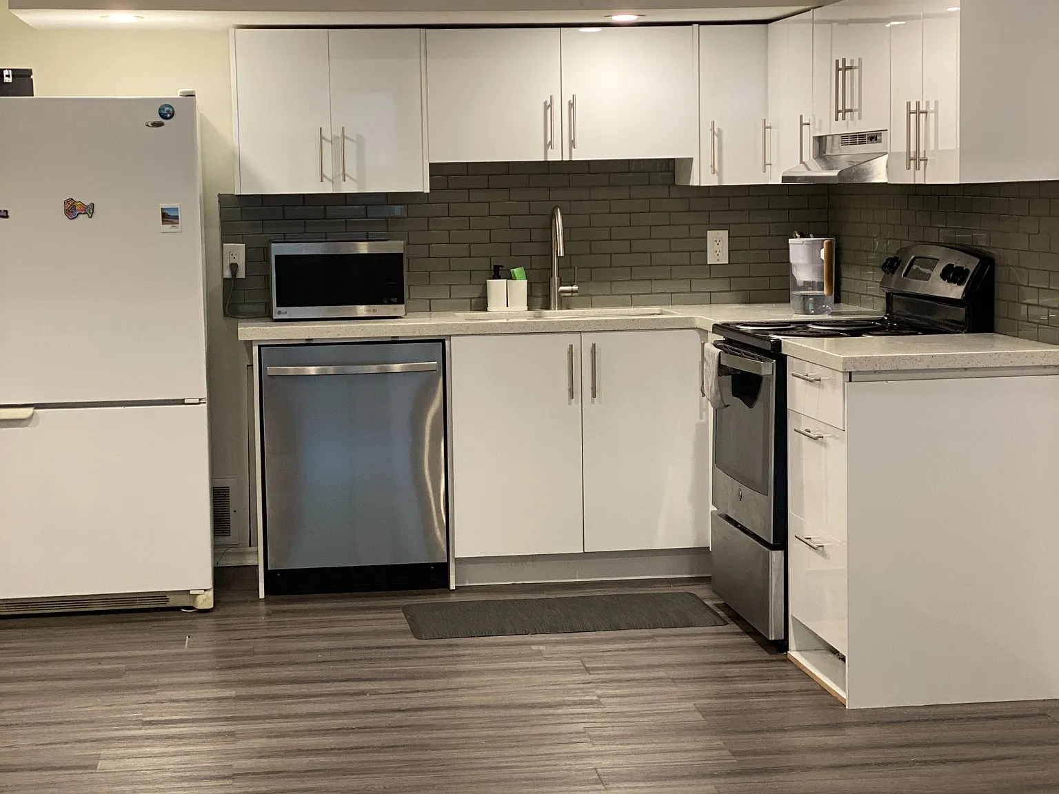 2 bed, $2,100 — Photo 1
