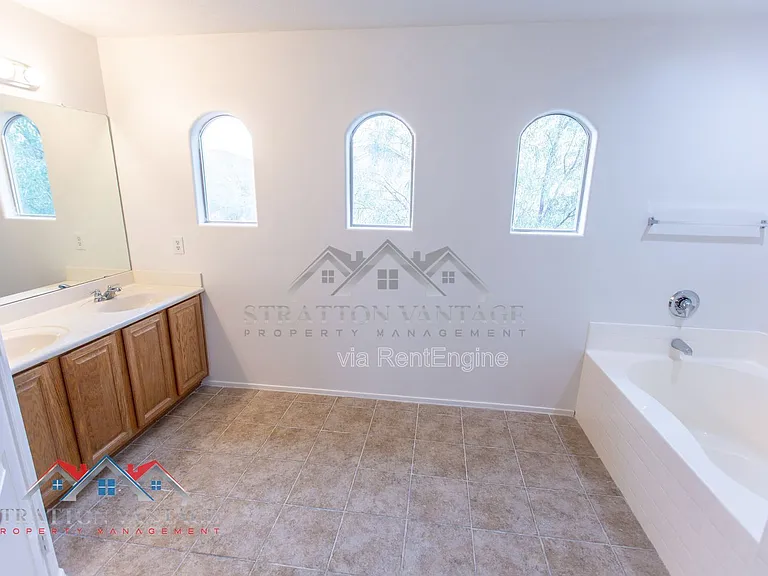 110 N Cholla St — Photo 58