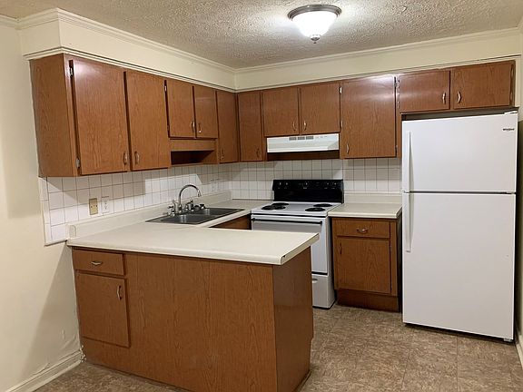 3rd image of 80 W Princeton Cir #B