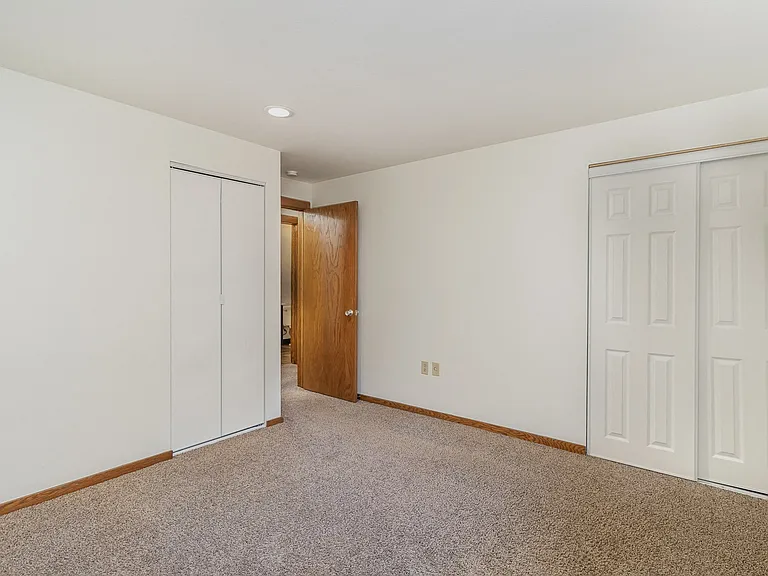 Golden Valley, MN Valley View Apartments | 11B | Bedroom
