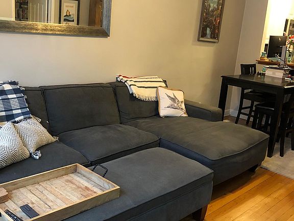 4th image of 2650 N Burling St #1
