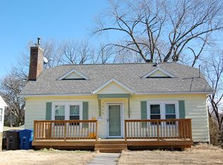 1215 40th St, Des Moines, IA 50311