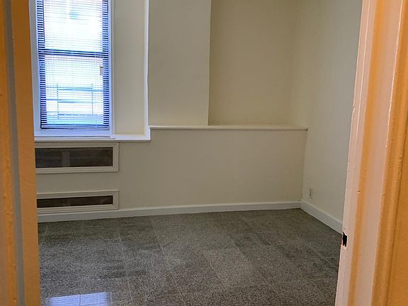 5th image of 14943 35th Ave #La