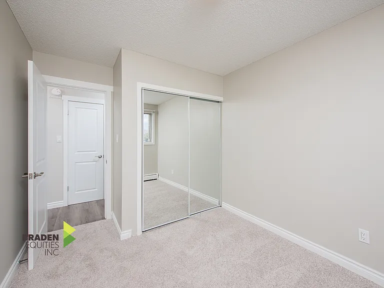 1602 Sherwood Dr — Photo 13