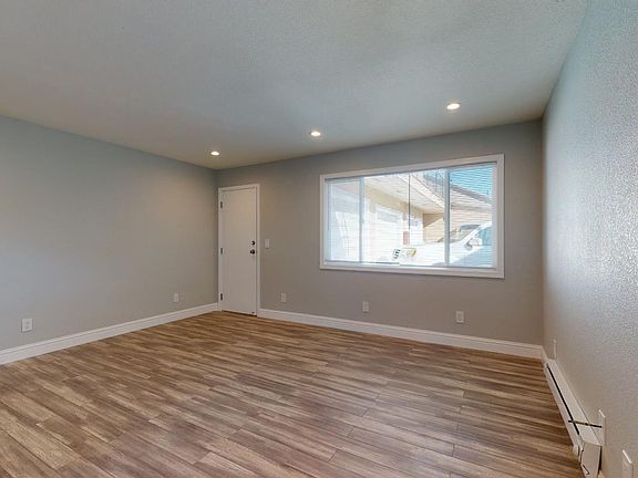 3rd image of 1020 Cleveland St APT 1