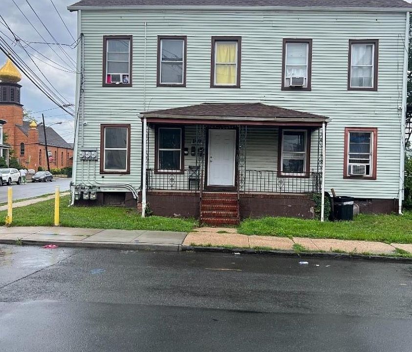 1st image of 147 Liberty St #2