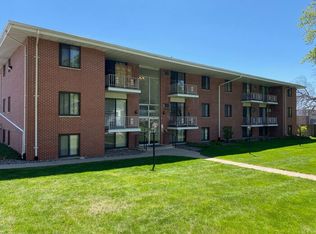 1144 Dionne St #207, Saint Paul, MN 55113