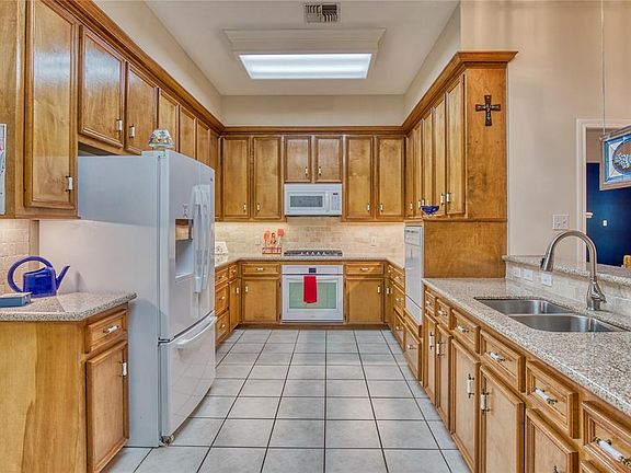 5th image of 9508 Chasewood Blvd