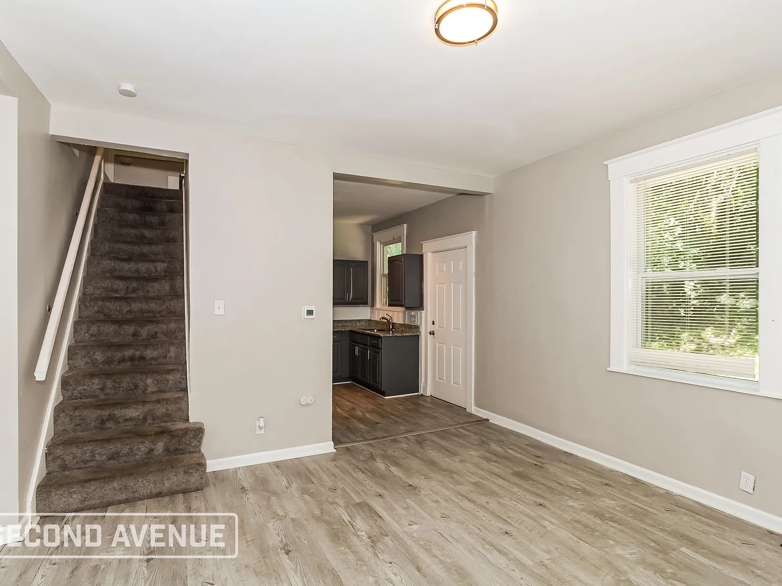 3 bed, 2.0 bath, 1036 sqft, $1,575 — Photo 4