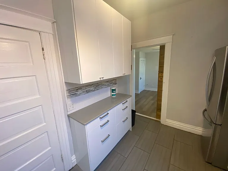 1019 S Clarkson St — Photo 9