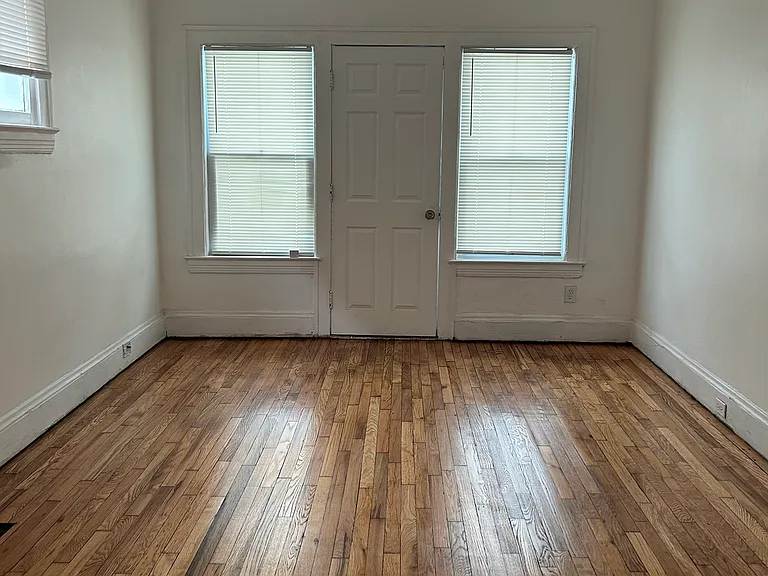 3443 E 149th St #1 — Photo 12