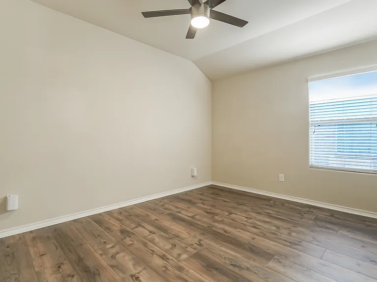 6353 Seagull Ln — Photo 9