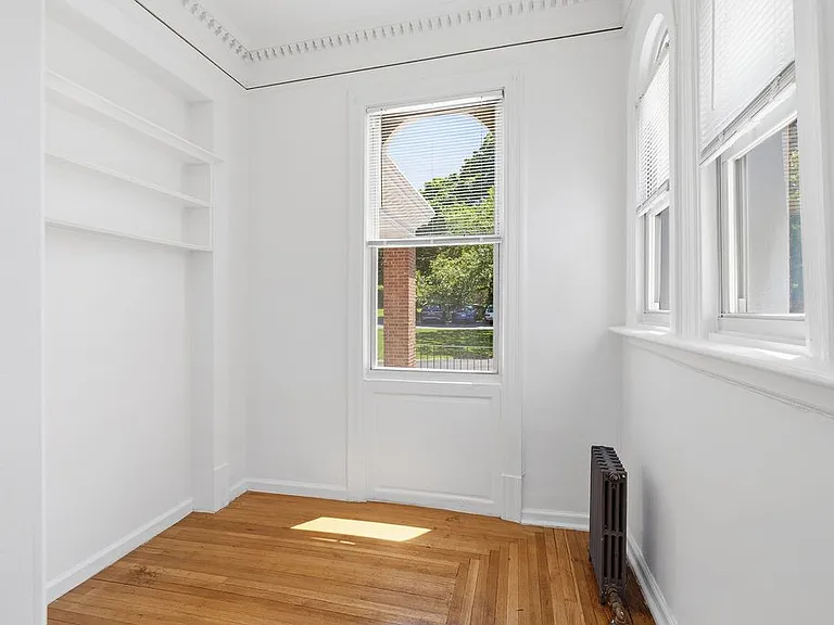 111 N Broadway #A — Photo 31