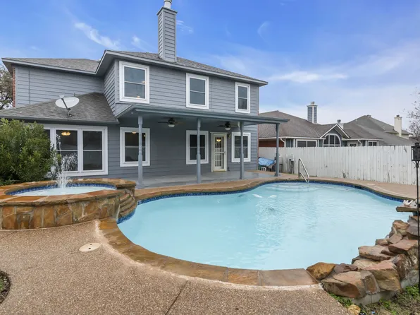 873 Stafford Station Dr, Saginaw, TX 76131