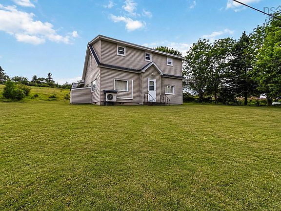 3rd image of 67 Croft Ave