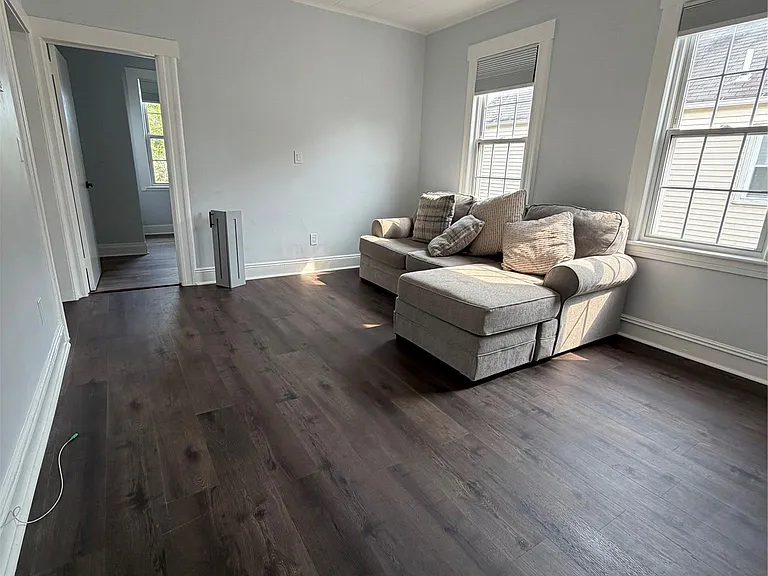 10 Edison Pl #2 — Photo 3