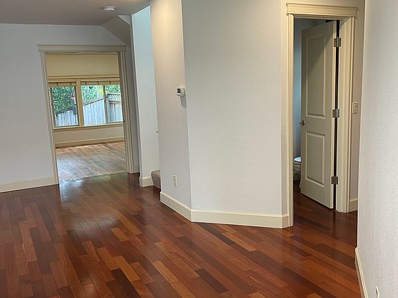 3rd image of 138 Kingsgate Rd