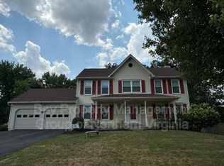 1310 Browns Mill Ct, Herndon, VA 20170