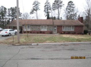 1200 Pumpkin Creek Ln, Danville, VA 24541