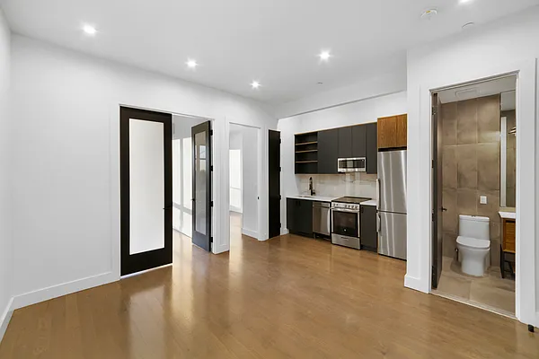 Rented by ERNY LLC | media 17