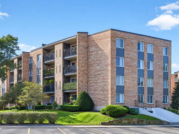 502 W Huntington Commons Rd APT 241, Mount Prospect, IL 60056