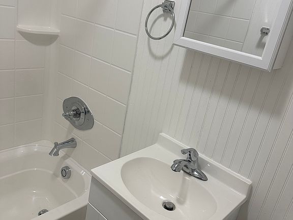 3rd image of 203 Bryant Ave