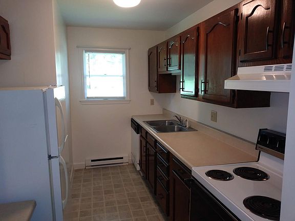 3rd image of 475 E 5th Ave S #4