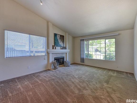 4th image of 3421 Alyssum Cir