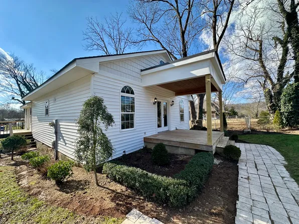 11206 1st St, Apison, TN 37302