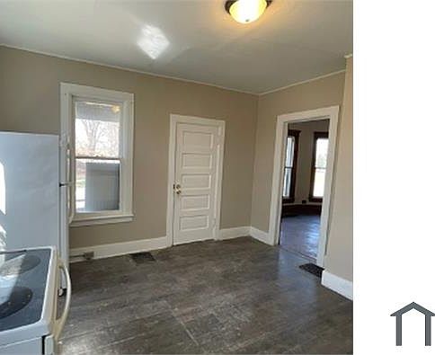 3rd image of 810 E Shawnee St #1