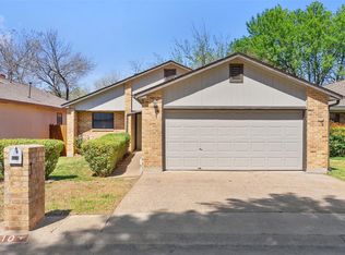 410 Village Ln, Buda, TX 78610