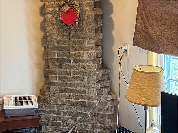 5th image of 4848 Canfield Rd