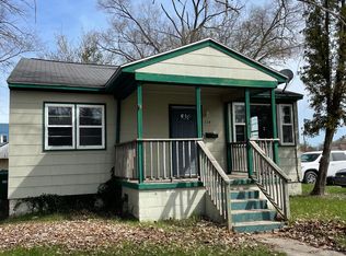 114 W Grout St, Gladwin, MI 48624
