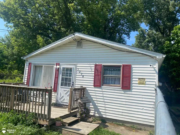 1278 Knickerbocker Ave, Flint, MI 48505