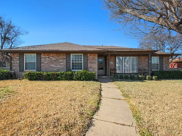 1319 Meadowcrest Dr, Mesquite, TX 75149