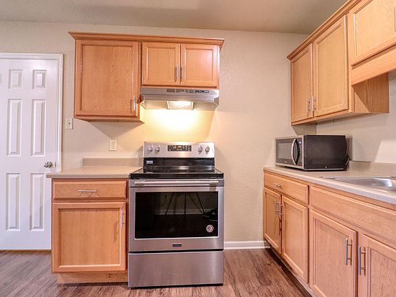 4th image of 2221 Bowie Dr #18