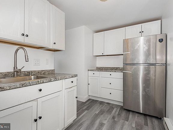 2nd image of 1621 Berryhill St APT 1