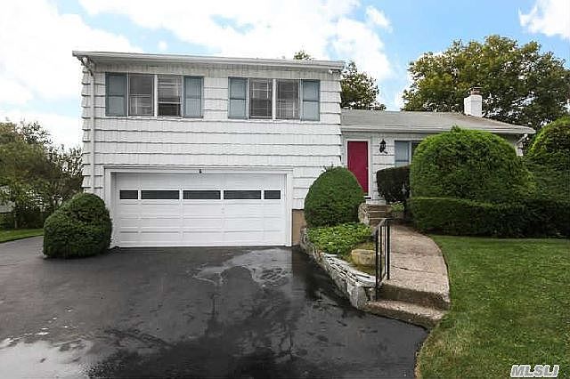 1st image of 16 Cranberry Ln