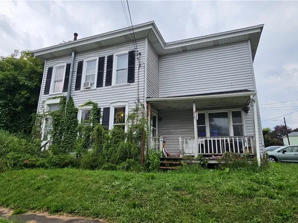 55 Barber St, Auburn, NY 13021