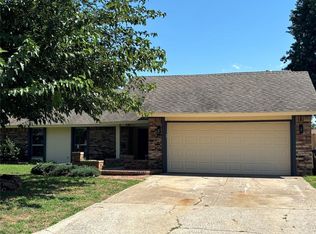 10336 Kendal Ave, Yukon, OK 73099