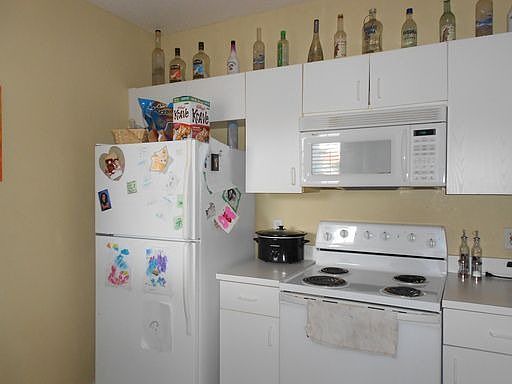 2nd image of 502 Villa Del Sol Cir APT 206