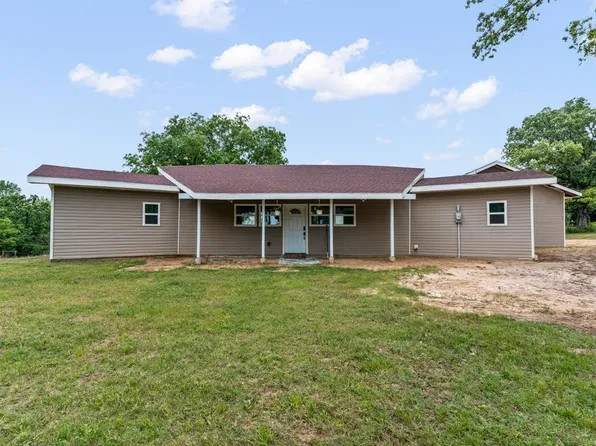 1129 Holly Rd, Gilmer, TX 75644